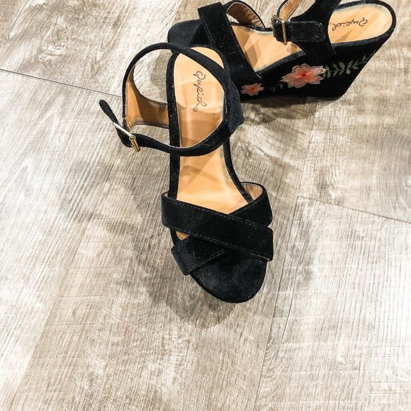 Velvet Embroidered Platform Wedges - Picture 8 of 9